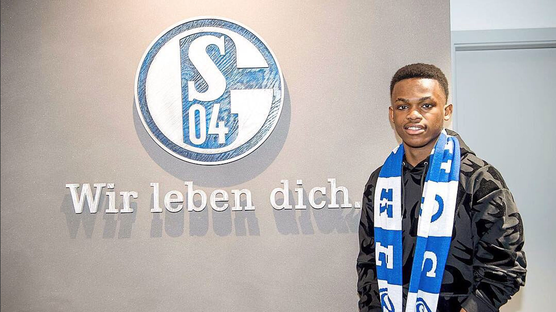 育代表团 育代表团