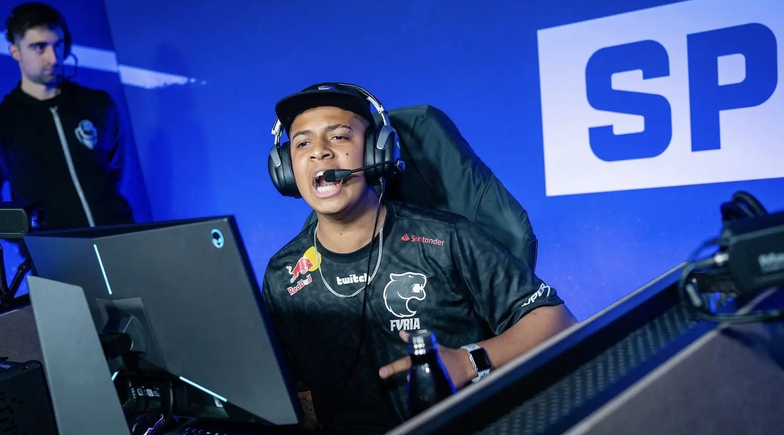 上已有多名 上已有多名