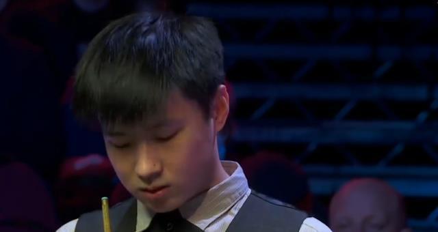 赵睿在接受 赵睿在接受