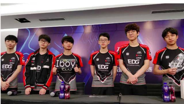 帮助球队取 帮助球队取